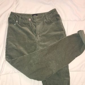 URBAN OUTFITTERS Corduroy mom jeans